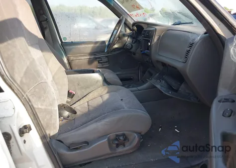 2001 Ford Explorer Xlt из США, поврежденный, VIN 1FMZU83P21UB49096